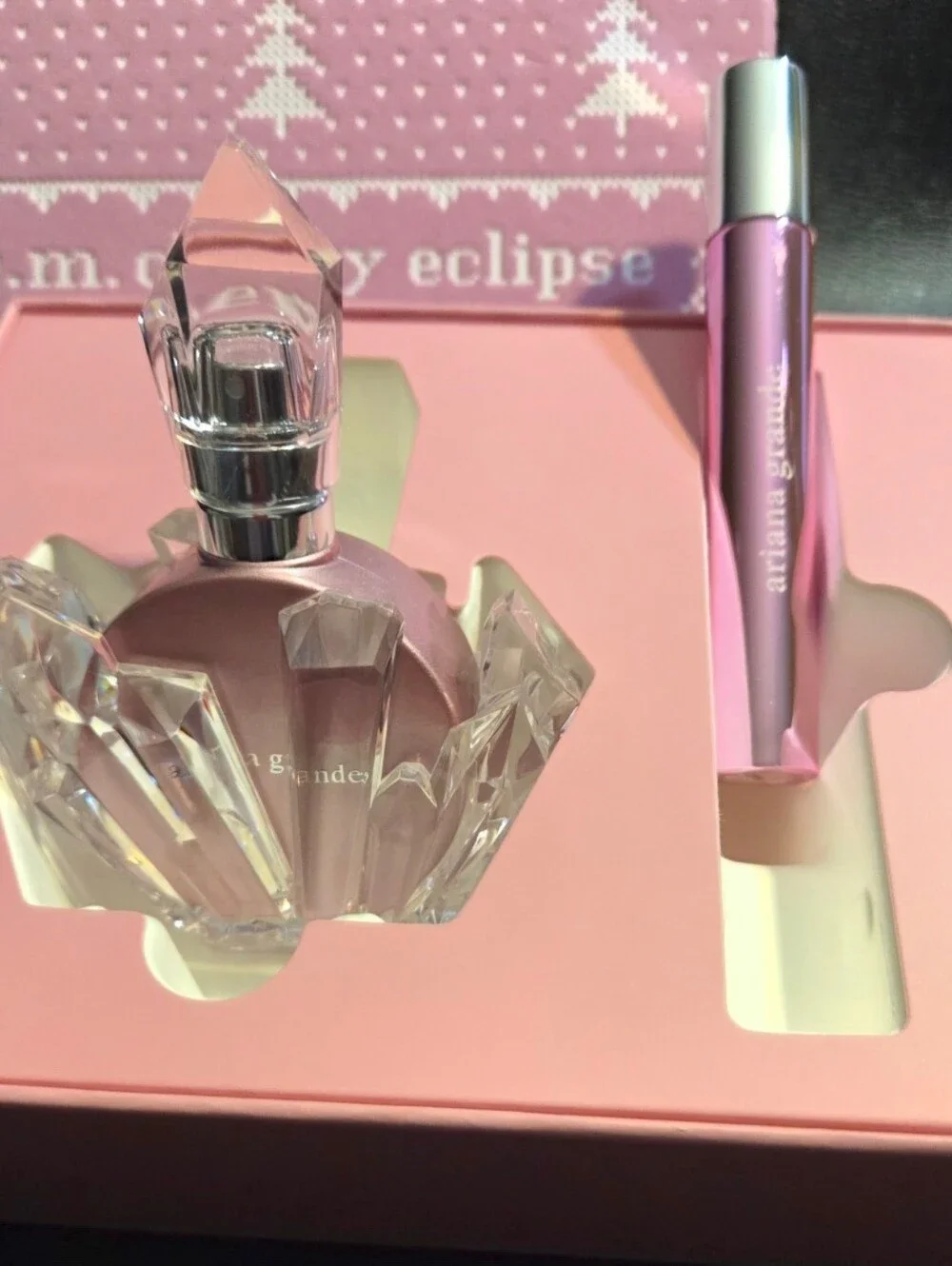 Ariana Grande r.e.m. Cherry Eclipse Gift 2 Piece Set